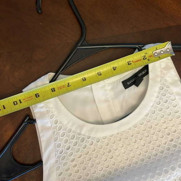 Banana Republic Women’s White Circle Pattern Sheath Pencil Dress Size 8 - Picture 16 of 17